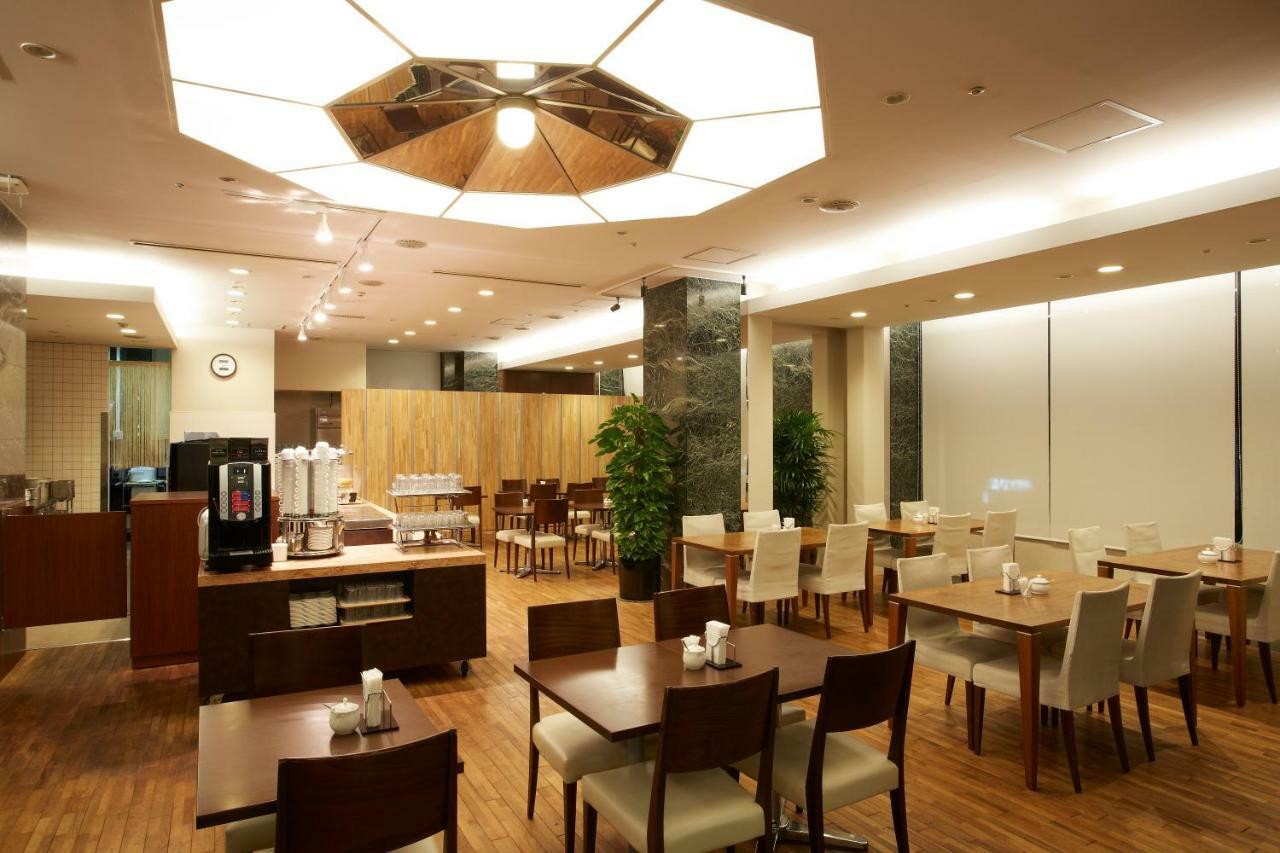 Rhino Hotel Киото Екстериор снимка